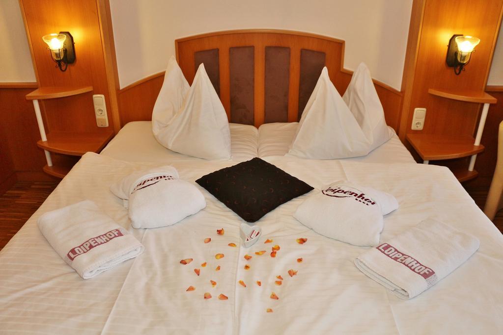 Boutique Hotel Loipenhof Лойперсдорф-бай-Фюрстенфельд Экстерьер фото